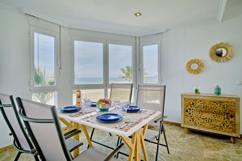 Apartamento Molinell 3A en primera línea del mar