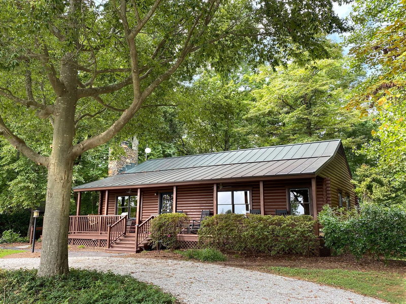 Blue Ridge Retreat, Blue Ridge Mountains, United States of America, photo 3 of 19