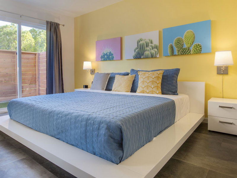 Stylish Palm Springs, Palm Springs, United States of America, photo 13 of 25
