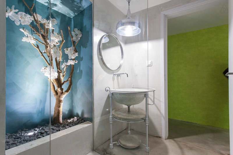 Lively Bairro Alto Apartment