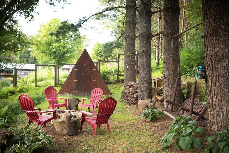 Country in the City | Massage Chair and Fireplace | Close to Downtown