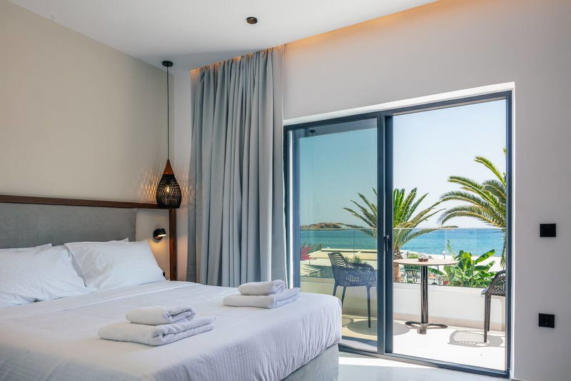 Del Mare Apts  103