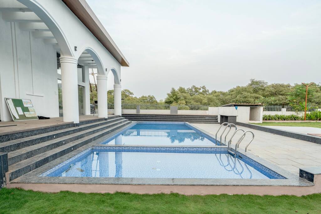 Whisky & Oak | 2BHK | Nr. Beach photo 3