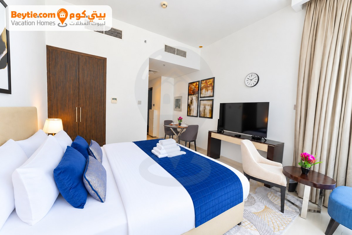 A Nice Bright Studio in Golf Veduta A