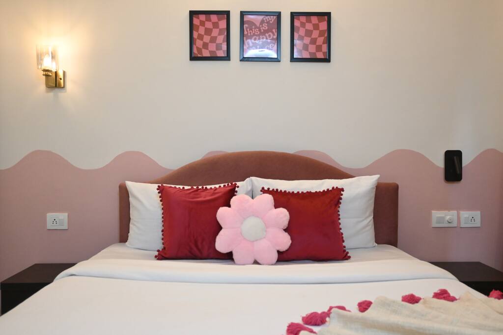 Pillow Talk | 1BHK | Pool photo 3