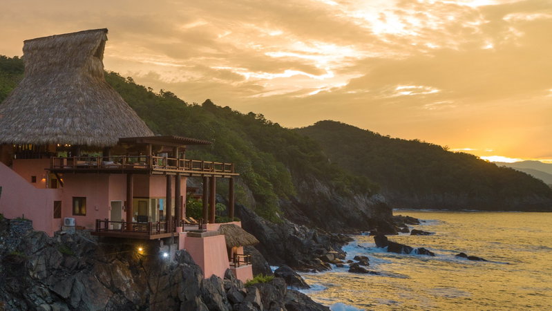 Oceanfront Dreaming, Zihuatanejo, Mexico, photo 20 of 21