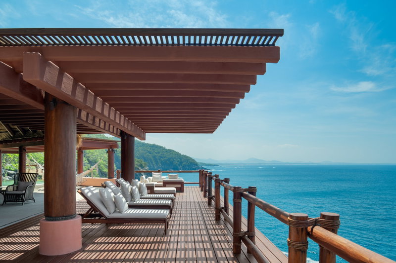 Oceanfront Dreaming, Zihuatanejo, Mexico, photo 4 of 21