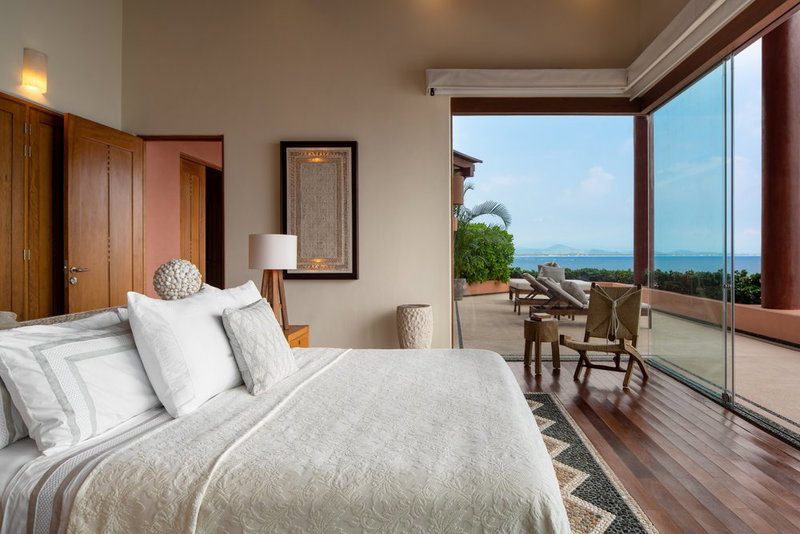 Oceanfront Dreaming, Zihuatanejo, Mexico, photo 14 of 21
