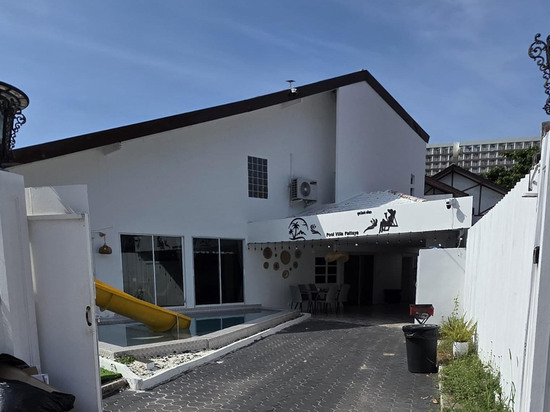 Ketki Luxury Pool Villa Driftwood Pattaya