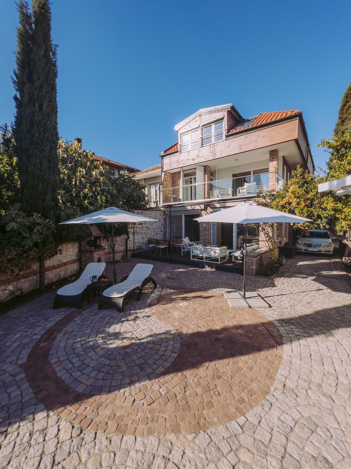 Private Courtyard Parking