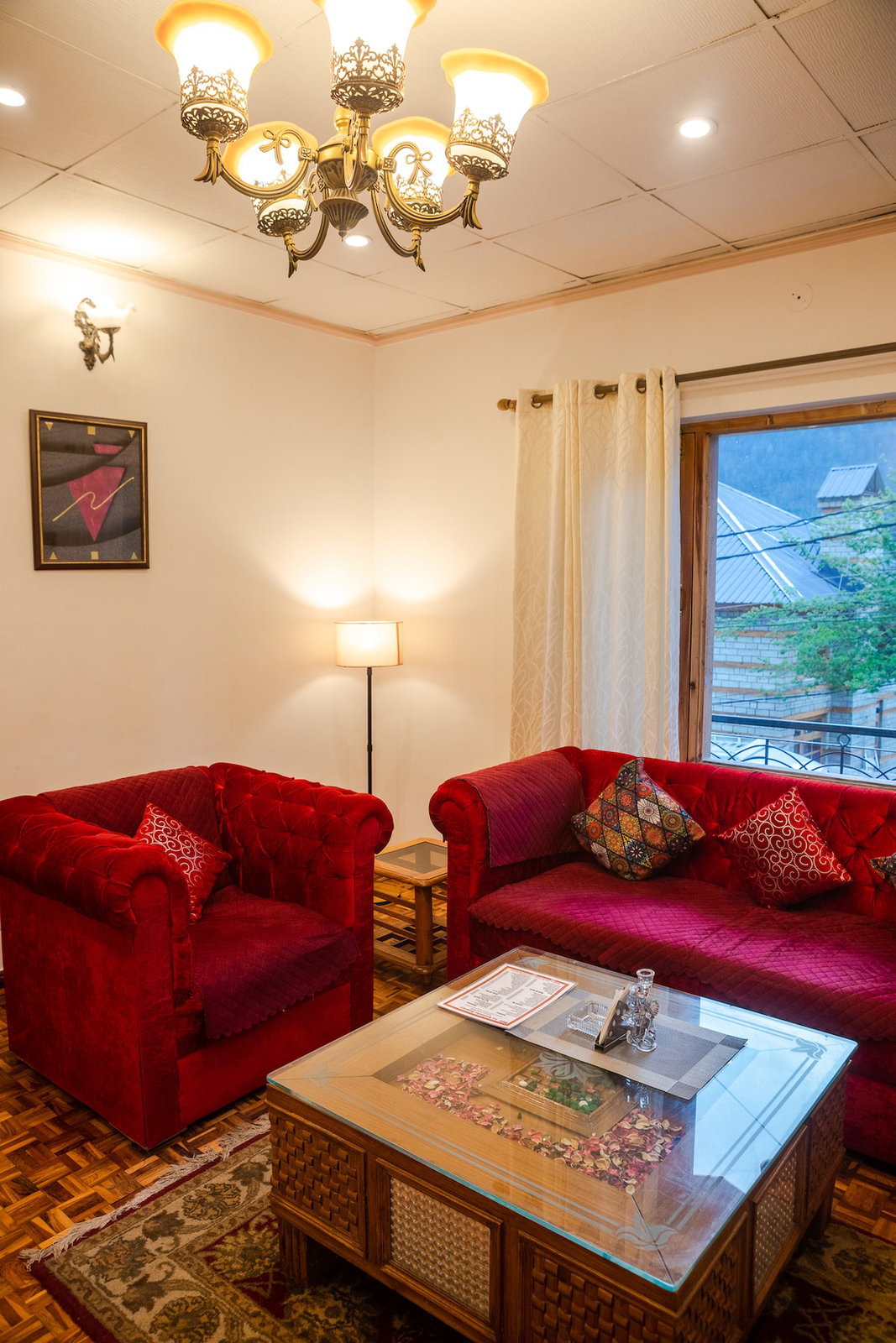 Alohas Alpine Villa | 4BR Luxury Retreat in Manali