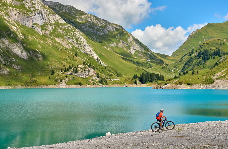 Austrian Alpine Luxury, Lech, Austria, photo 14 of 16