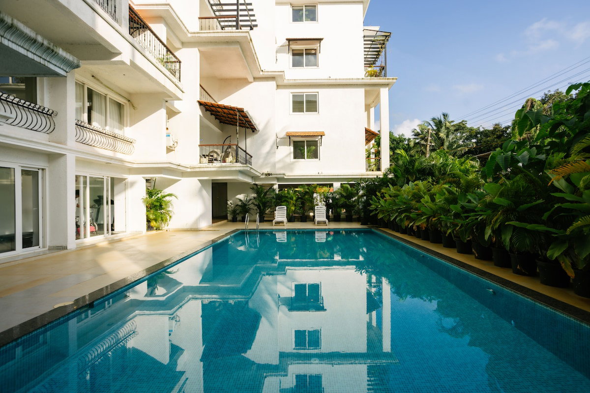 Amora Palms by Da Alohas | Lux 2BHK w/ Pool & Gym