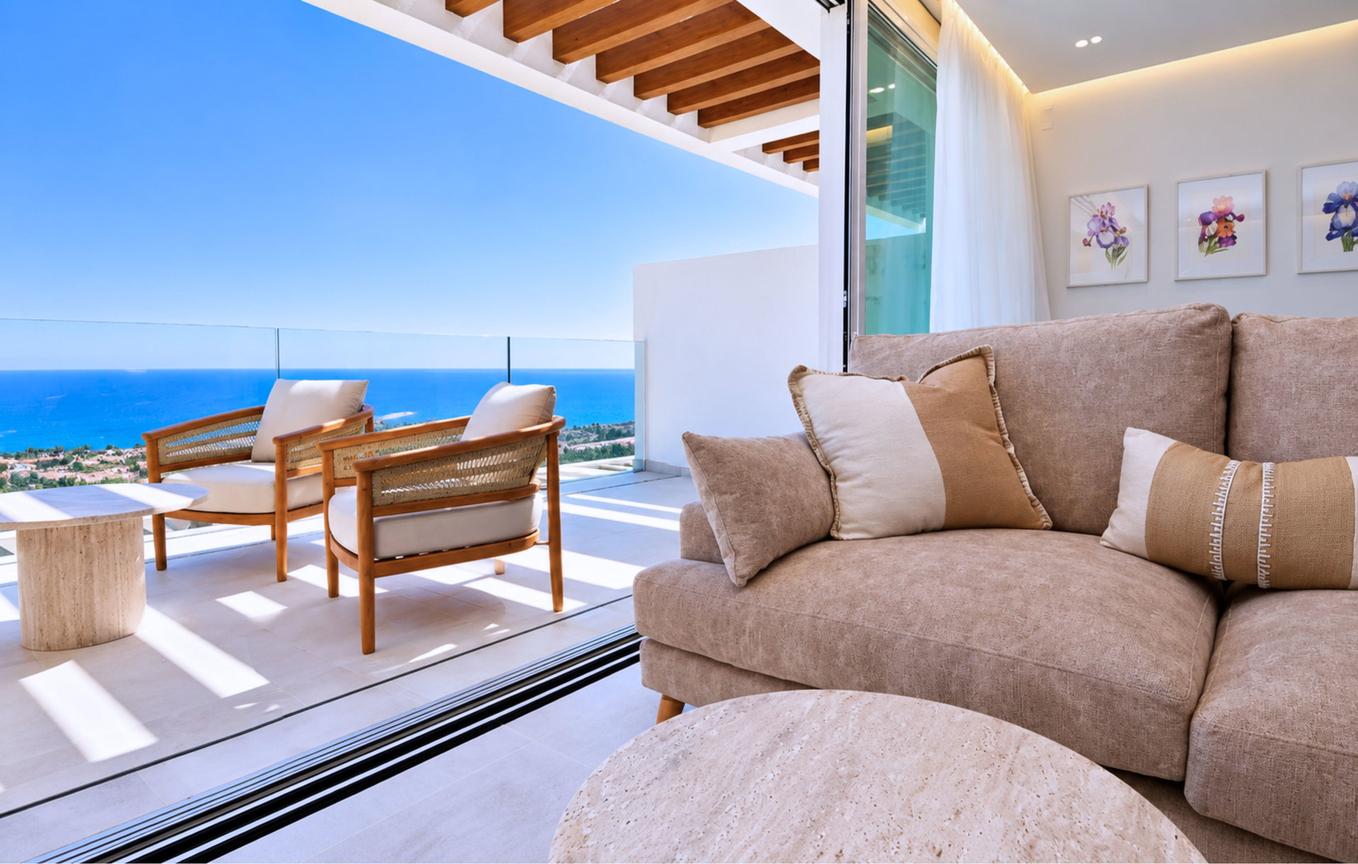 Living area & terrace