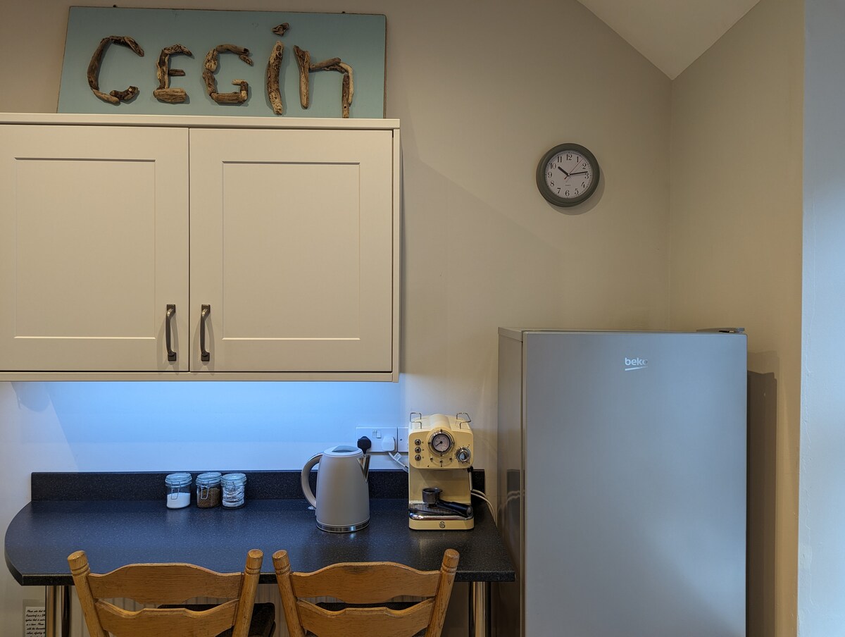 Kitchen (Open Plan)